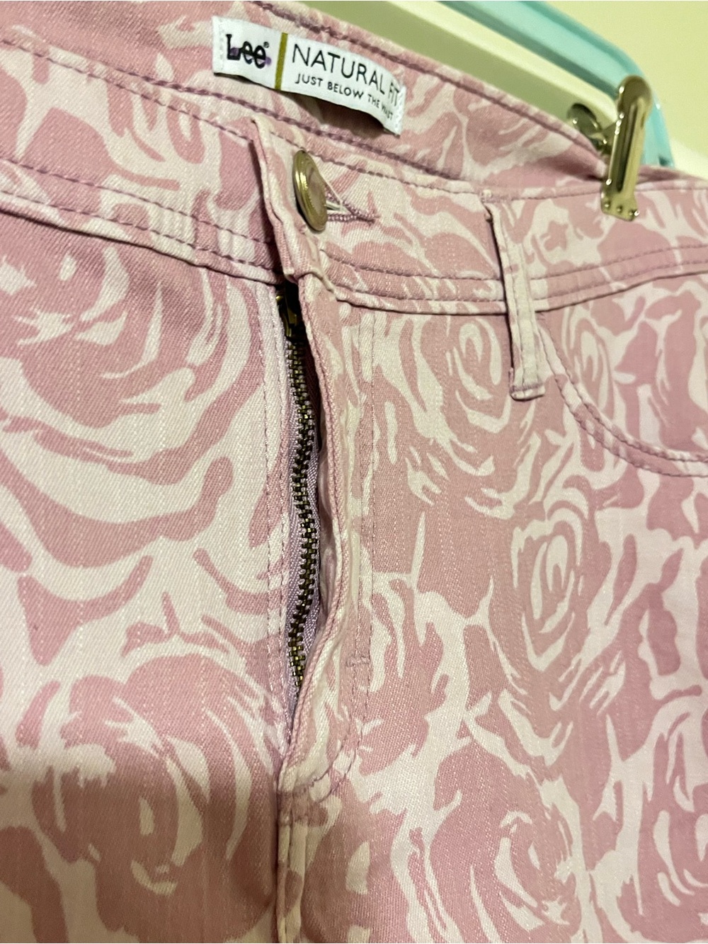 Lee Natural Fit Women’s Size 12 Medium Purple & Ivory Floral Jeans NWT - Picture 5 of 12